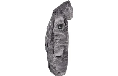 Air Jordan (gs)  Essentials Down Parka Jacket 'camo Grey' In Gray