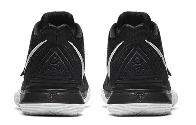 Nike (gs)  Kyrie 5 'friends' In Black