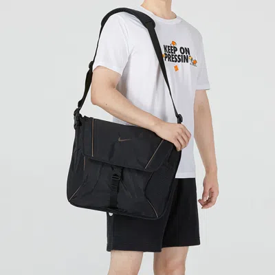 Nike Nsw Essentalsi Messenger Athleisure Casual Sports Shoulder Bag Messenger Bag Unisex Black In Black