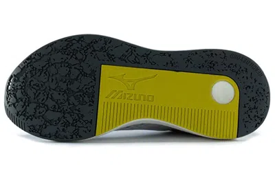 Mizuno Pi Ec Low-top Grey/yellow In Gray