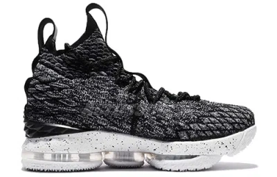 Nike Lebron Xv Sneakers