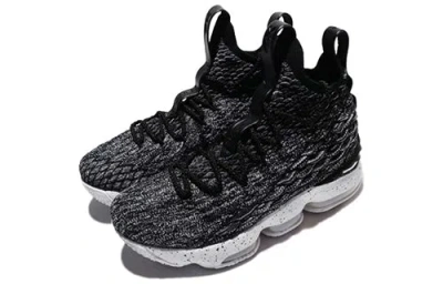 Nike Lebron Xv Sneakers