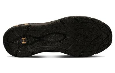 Under Armour (wmns)  Hovr Phantom 2 'metallic Gold Luster' In Multi