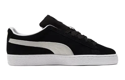 Puma Suede Classic Xxi Low-top Sneakers In Black