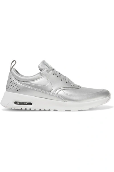 detergente dulce ingeniero Nike Air Max Thea Metallic Faux Leather Trainers In Silver | ModeSens