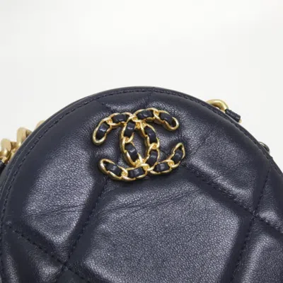 Pre-owned Chanel Navy Leather Shoulder Bag ()