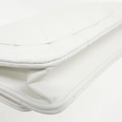 Pre-owned Chanel White Grained Calfskin Chain/shoulder Wallet ()