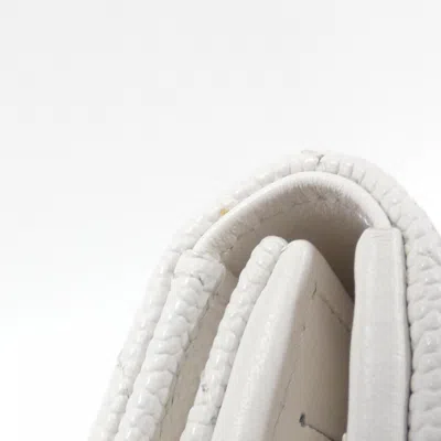 Pre-owned Chanel White Grained Calfskin Wallet (tri-fold) ()