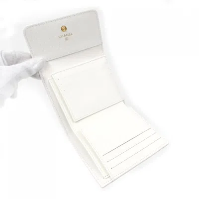 Pre-owned Chanel White Grained Calfskin Wallet (tri-fold) ()