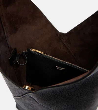 Ferragamo Hobo Medium Bag With Gancino Locker Shoulder Bags Black