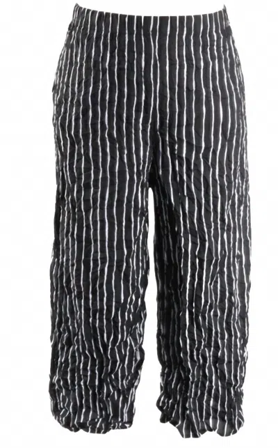 Liv Easy Crop Stripe Pant In Black/white In Black