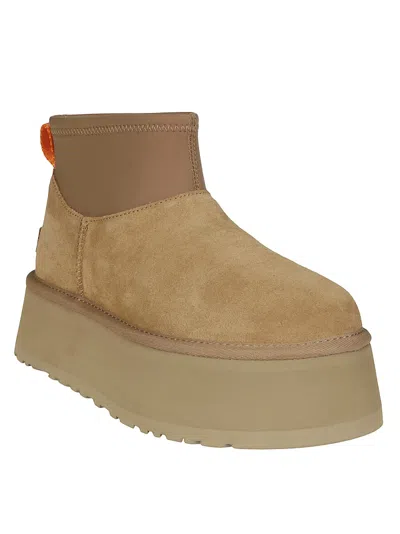 Ugg Stivali Classic Mini Dipper In Brown