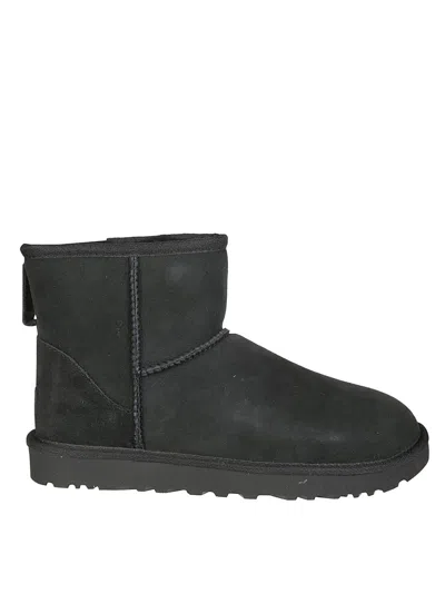Ugg Mini Ii Suede Ankle Boots In Black