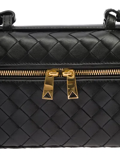 Bottega Veneta Black Vanity Case With Intrecciato Motiv In Leather Woman
