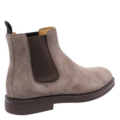 Brunello Cucinelli Men Suede Chelsea Boots In Gray