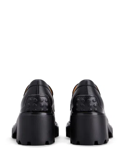 Tod's Semi-shiny Leather Heeled Loafers With Metal Chain Shoes