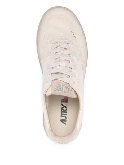 Autry Sneakers & Slip-on Beige In Gold