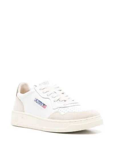 Autry Medialist Low Leather Sneakers In White