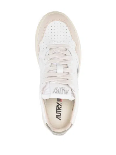 Autry Medialist Low Leather Sneakers In White