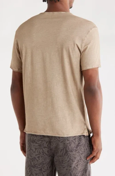 John Varvatos Rex Sublime Wash Organic Cotton Short Sleeve Henley In Brown