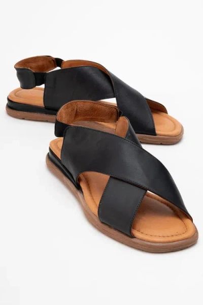 Forever & Always Shoes Broods Elastic Leather Slip On Sandals In Black