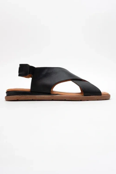 Forever & Always Shoes Broods Elastic Leather Slip On Sandals In Black