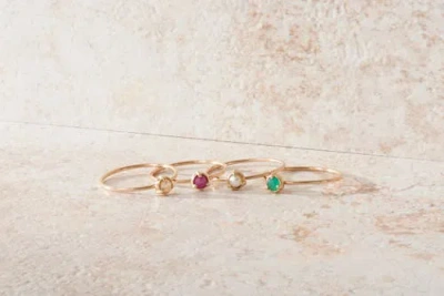 Elliot Young "claw" 14k Gold  3 Prong Stackable Ring With Sapphire