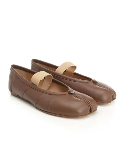 Maison Margiela Tabi Ballerina Flat Elastic Band Scarpe Basse Brown In Brown