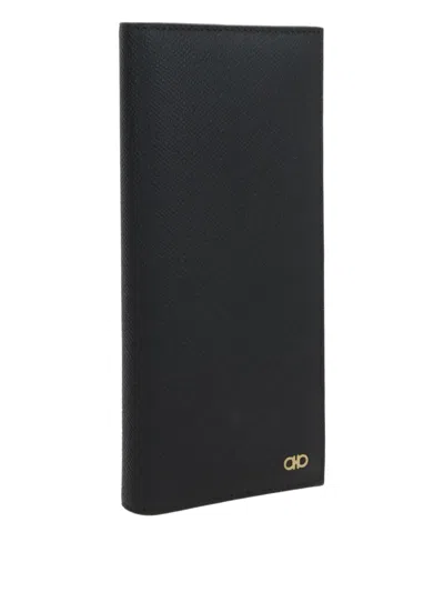 Ferragamo Gancini Detail Wallet In Black