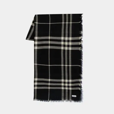Burberry Giant Check Scarf