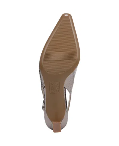 Naturalizer Women's Tansy Snip Toe Dress Slingback Pumps