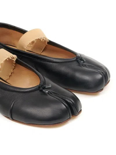Maison Margiela Black Leather Flats With Elegant Elastic Strap In Black