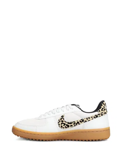 Nike Field General Se Sneakers In White Leather And Fabric In White