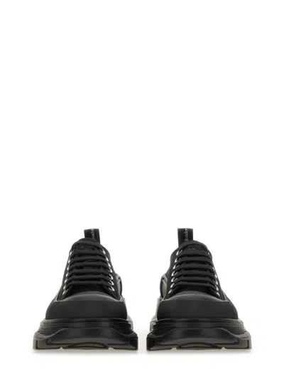 Alexander Mcqueen Tread Slick Logo Sneaker In Black