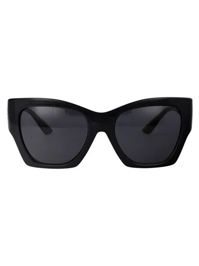 Versace Logo-plaque Cat-eye Frame Sunglasses In Black