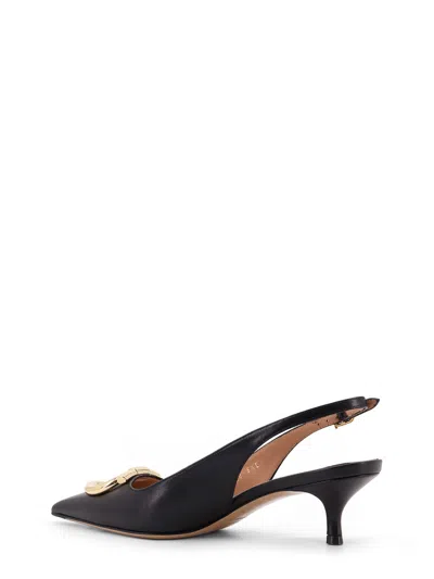 Ferragamo Deccollet Sara In Leather With Gancini Detail In Black