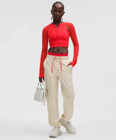 Lululemon Women's Lightweight Woven Jogger