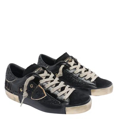Philippe Model Shiny Leather Low Top Sneakers In Black