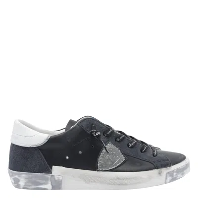 Philippe Model Round Toe Leather Low Top Sneakers In Black