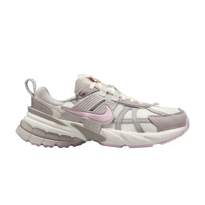Pre-owned Nike Wmns V2k Run 'valentine's Day 2025' | Cream | Women's Size 11.5