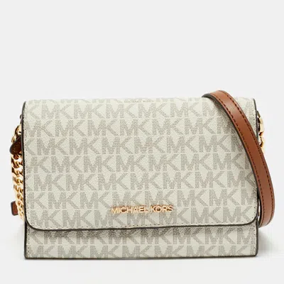Pre-owned Michael Kors White/brown Signature Coated Canvas And Leather Jet Set Phone Crossbody Bag