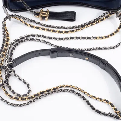 Pre-owned Chanel Black Navy Leather Shoulder Bag ()