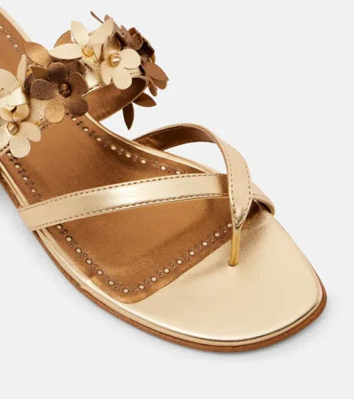 Manolo Blahnik Fiosa Leather Sandals In Gold