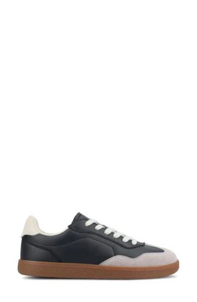 Journee Collection Lummie Sneaker
