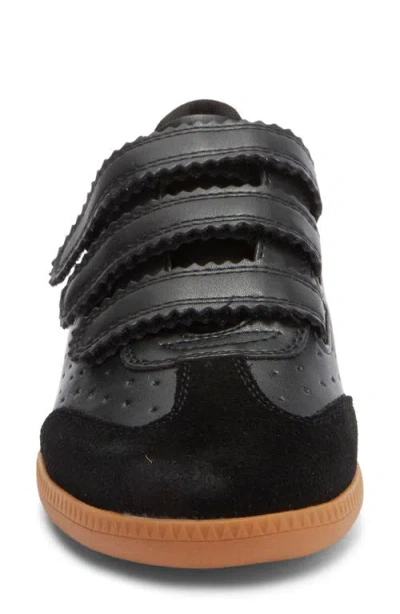 Steve Madden Momentum Sneaker