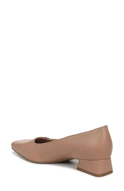 Naturalizer Georgia Pointed Toe Pump