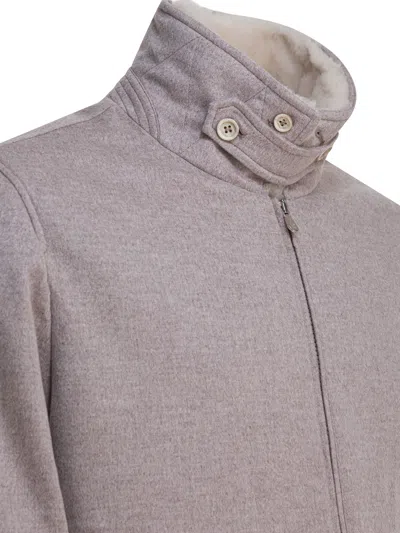 Brunello Cucinelli High Collar Ribbed Hem Button Side Pockets In Gray