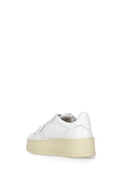 Autry Womens White Medalist Low-top Leather Trainers