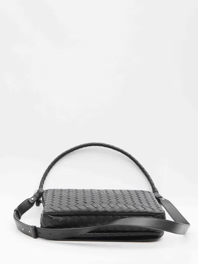 Bottega Veneta Men Black Messenger Swing Bag