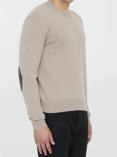 Bottega Veneta Cashmere Crewneck Jumper With Leather Elbow Patches In Neutral